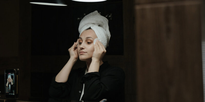 Gli stuccanti migliori per rimuovere il trucco dal viso
