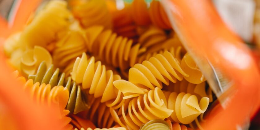 Il trucco geniale per chiudere i pacchi di pasta