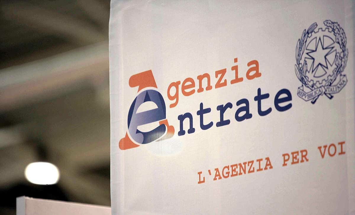 In alcuni casi basterà entrare nel sito dell'Agenzia delle Entrate e, una volta fatto l’accesso, controllare se abbiamo dei debiti a carico nostro