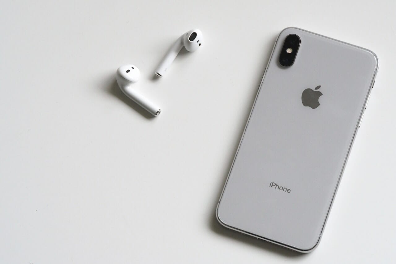 Iphone e Airpods della Apple