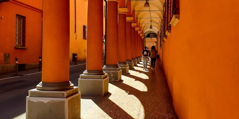 Lavorare e guadagnare a Bologna a tempo indeterminato
