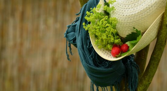 Maxi sciarpe colorate, il nuovo accessorio cool della stagione invernale