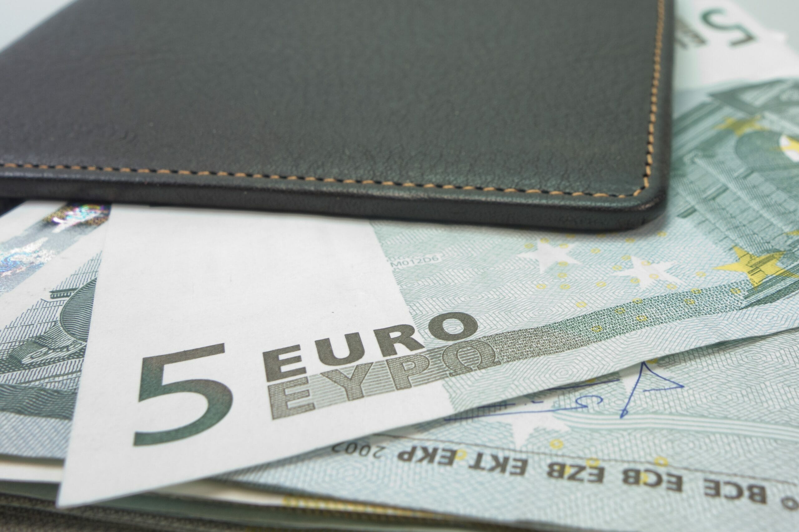 La risposta ovviamente è soggettiva, in quanto molto dipende dalle concrete possibilità economiche di ognuno.