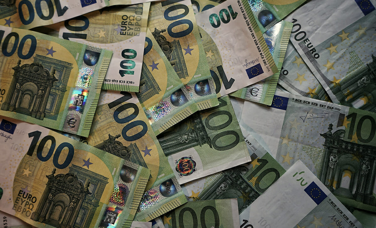 Nella tregua fiscale, per i debiti dei contribuenti fino a 1.000 euro, ci sono due distinti provvedimenti