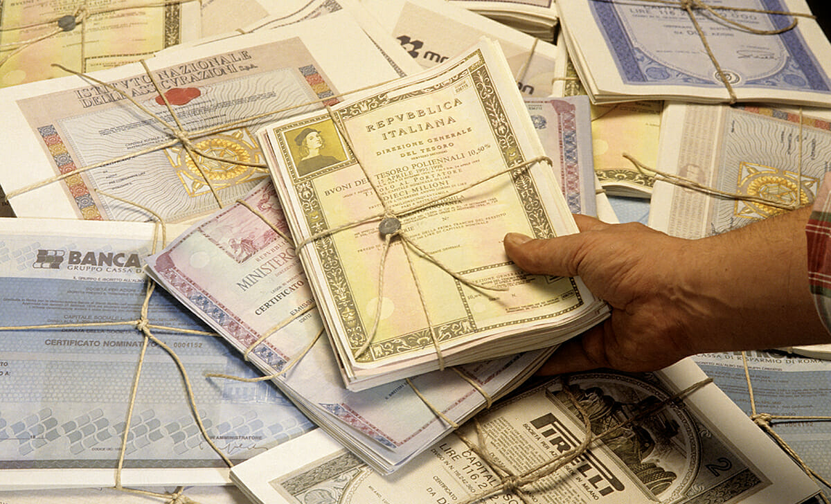 Oggi i BTP con scadenza tra dieci anni garantiscono un rendimento annuo vicino al 4% netto