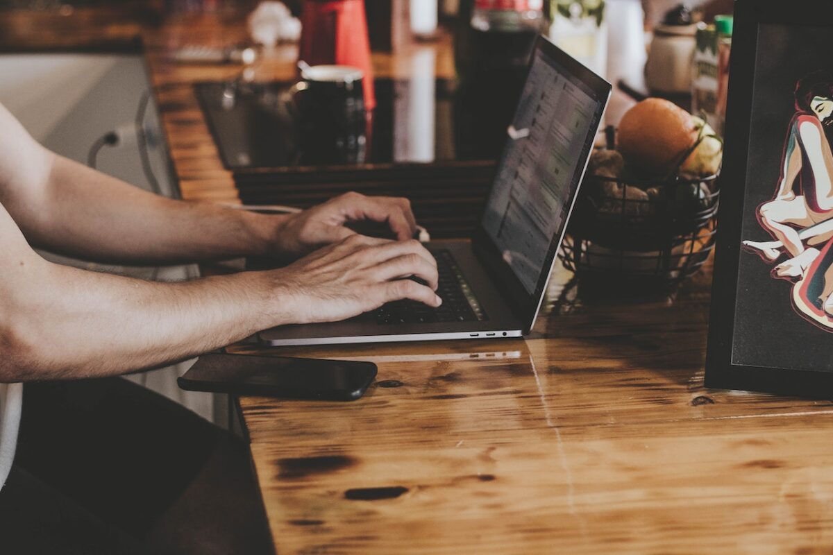 Online ci sono tantissimi gruppi di appassionati lettori-proiezionidibora.it