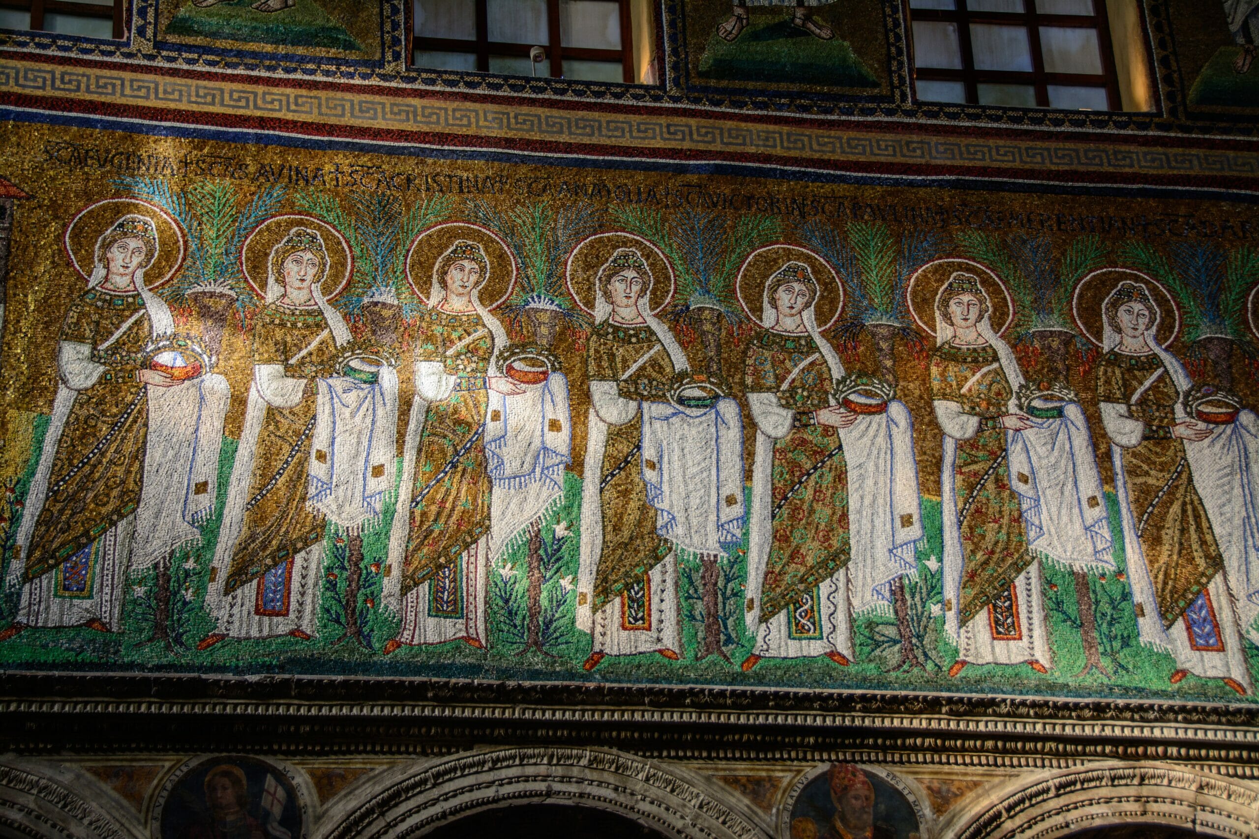 Pensiamo ad esempio alla Basilica di Sant'Apollinare Nuovo o al Mausoleo di Galla Placidia.