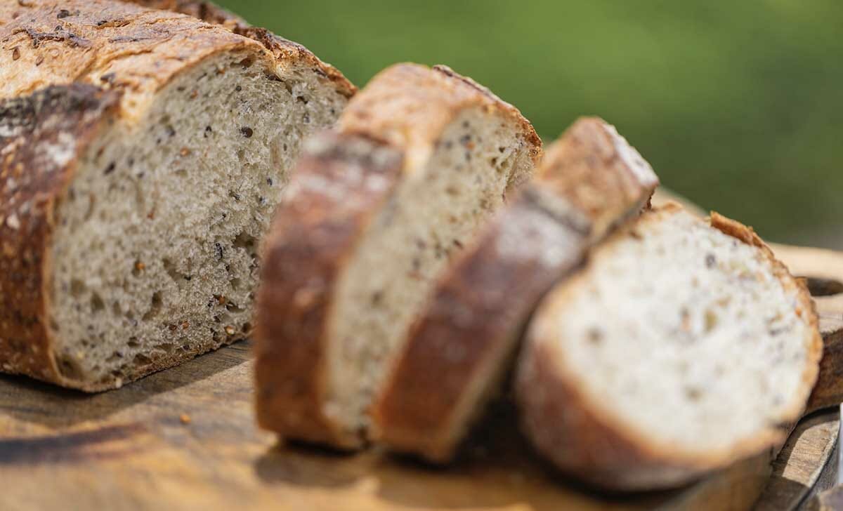 Per realizzare del pangrattato integrale utilizza pane a grano tenero