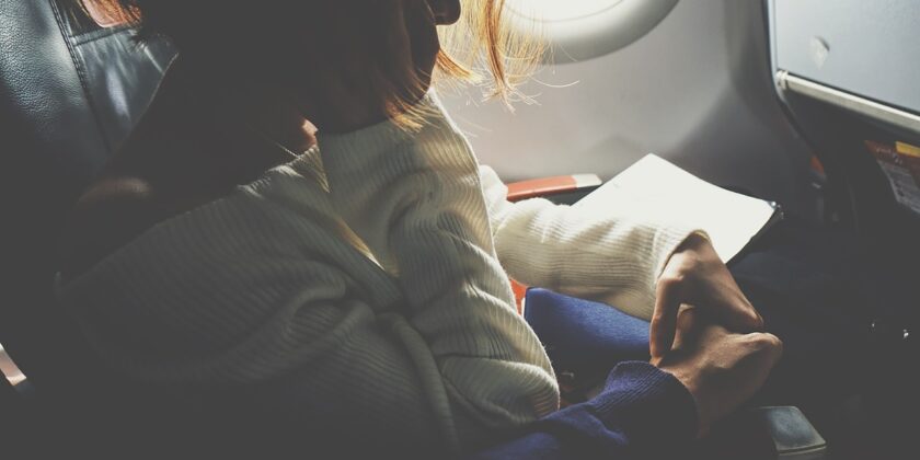 Perché le orecchie si tappano in aereo