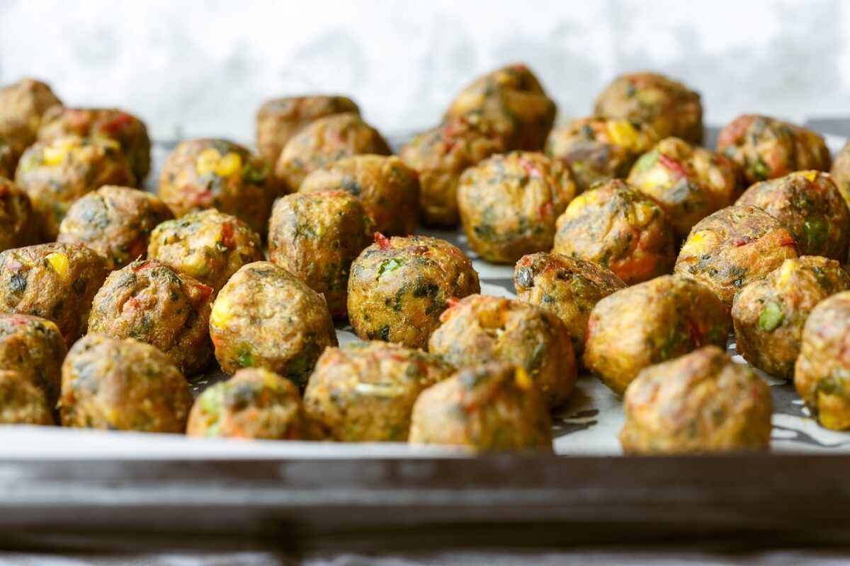 Prepariamo delle deliziose polpette mediterranee-proiezionidiborsa.it