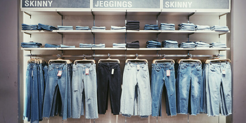 Quali sono i pantaloni migliori e quelli da evitare per valorizzare i fianchi