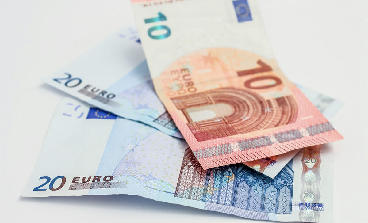 Quanto al taglio dei buoni fruttiferi, si parte da 50 euro e si procede per relativi multipli