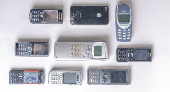 Questi vecchi cellulari li hai ancora in casa e valgono una fortuna
