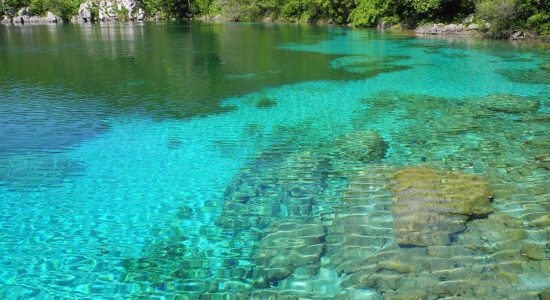 Questo lago paradisiaco del Friuli ci ruberà davvero il cuore
