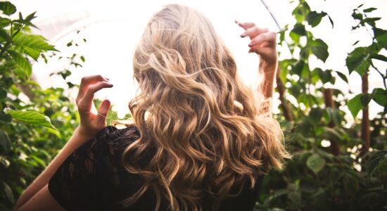 Rimedi naturali per capelli secchi