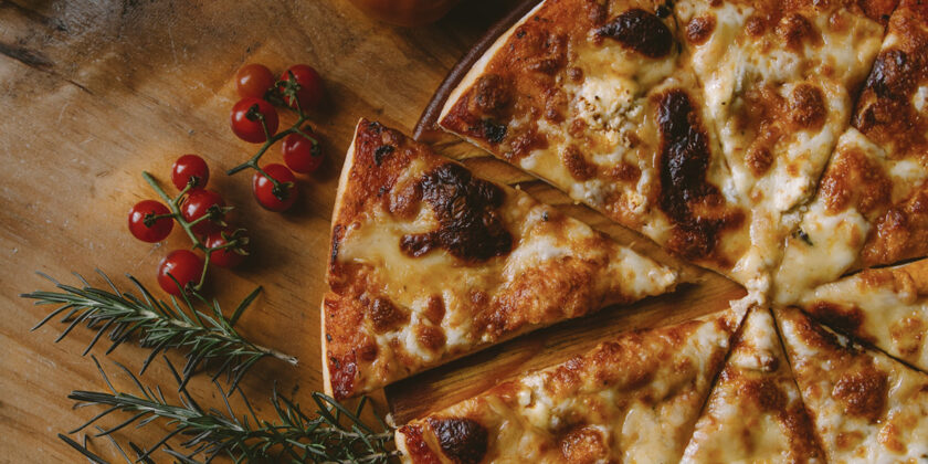 Riscaldare la pizza senza accendere il forno