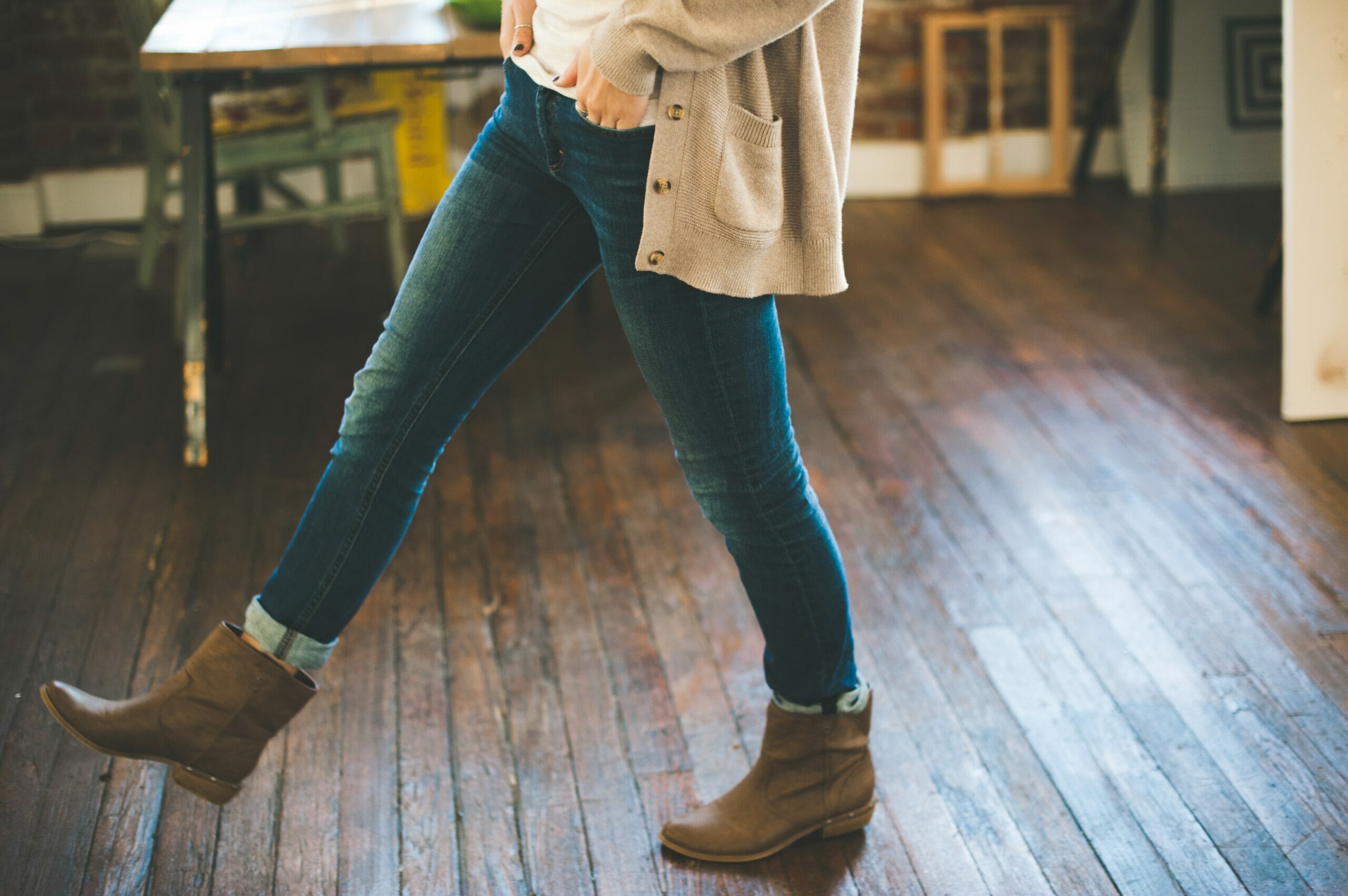 Un altro grande classico che fa capolino persino nel guardaroba delle principesse sono poi i mitici jeans.