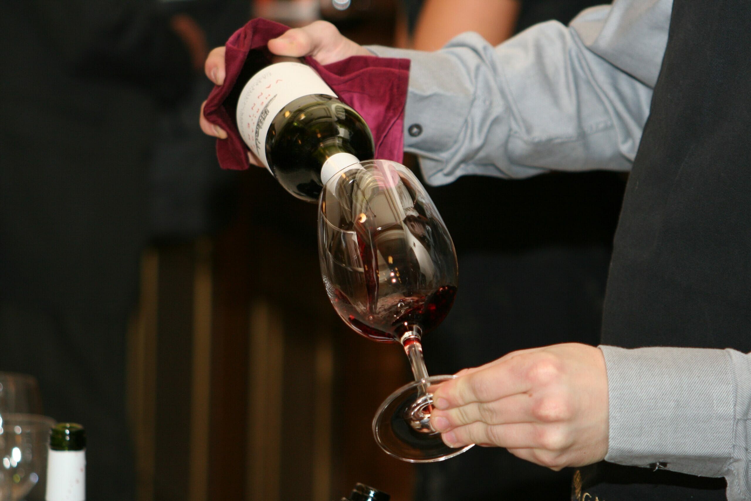 Un terzo consiglio, su quale vino scegliere al supermercato, riguarda i dati in etichetta di produzione del vino