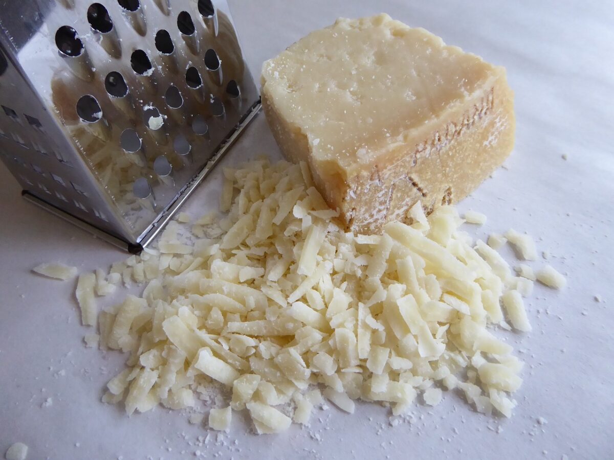 Aggiungiamo il formaggio grattugiato