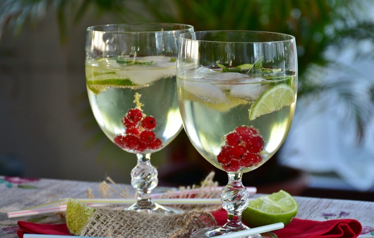 Gustiamole con un prosecco o un buon digestivo