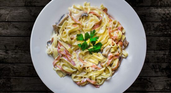 Per la perfetta carbonara cremosa e senza grumi