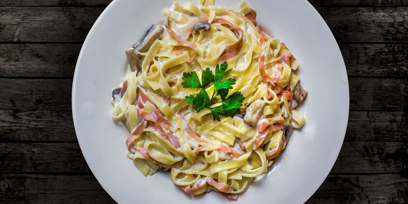 Per la perfetta carbonara cremosa e senza grumi