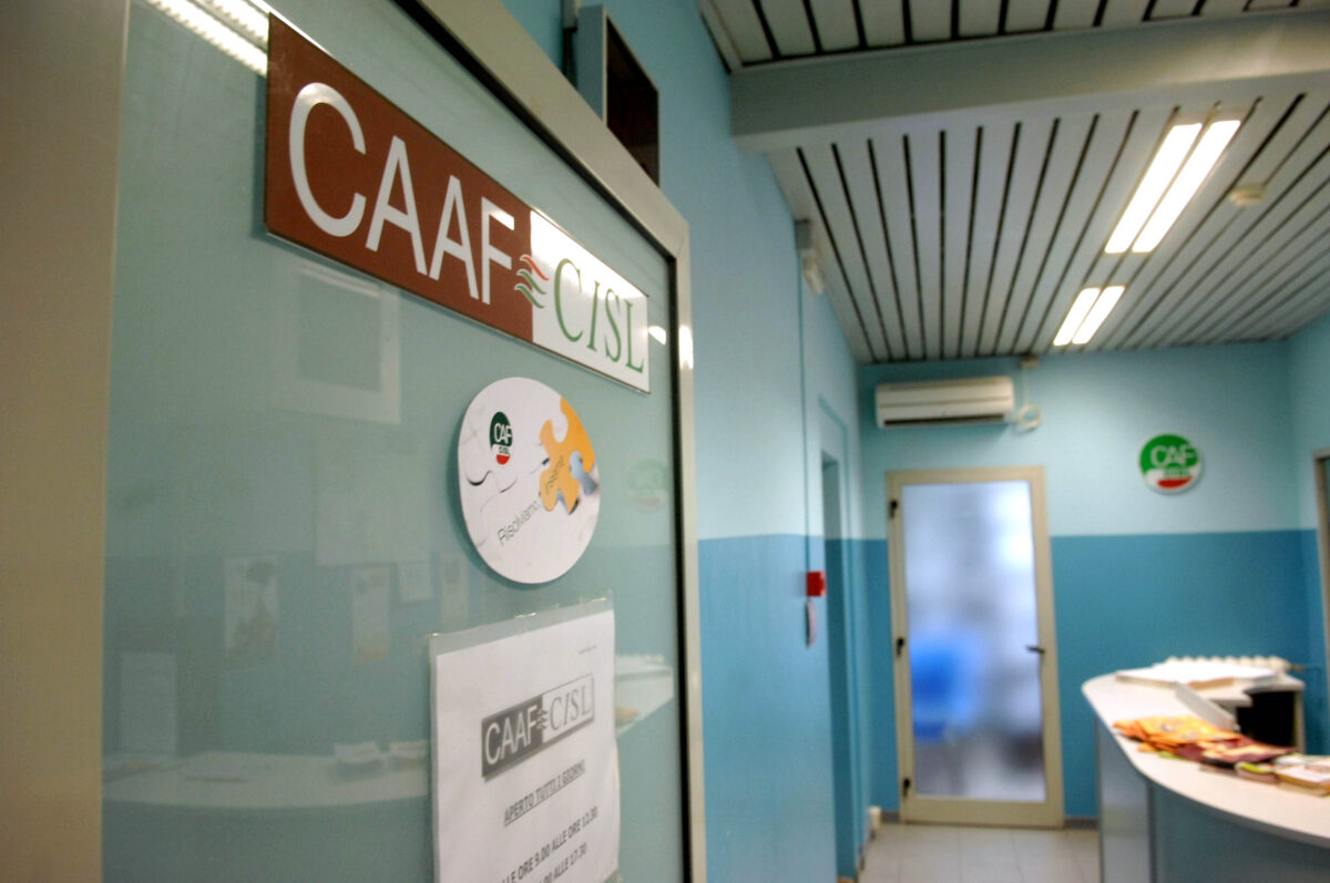 Possiamo rivolgerci a patronati e caaf