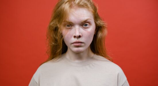 Basta capelli arruffati la mattina