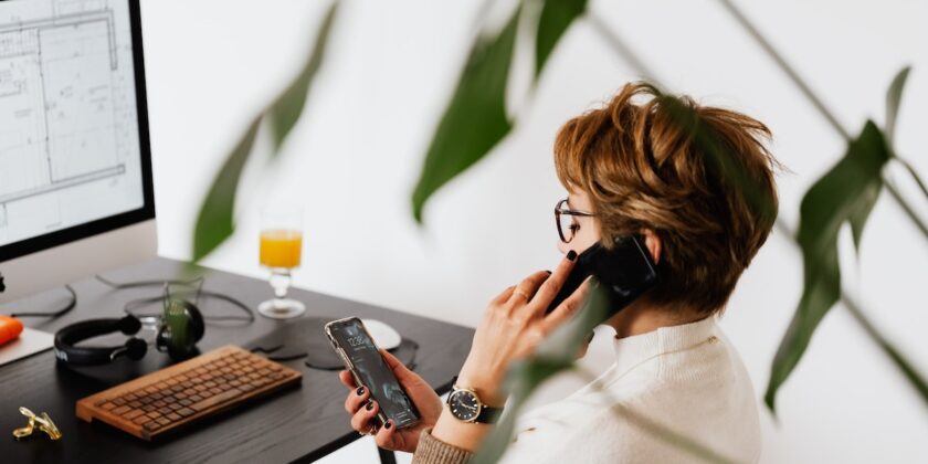 Come controllare le chat WhatsApp
