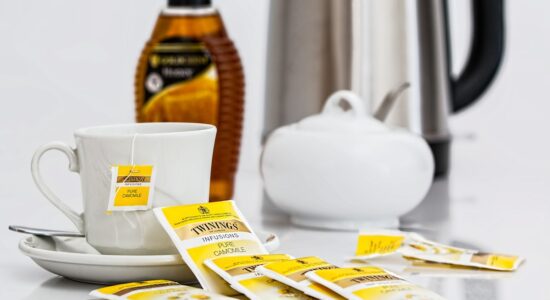 Come riutilizzare le bustine di tè e tisane scadute