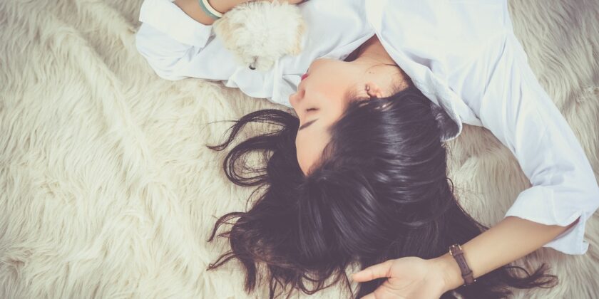 Di notte meglio legare i capelli