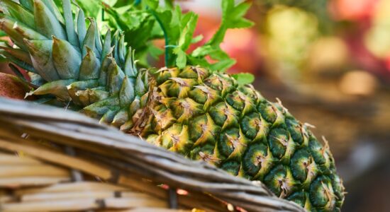 Ecco come riutilizzare le bucce di ananas