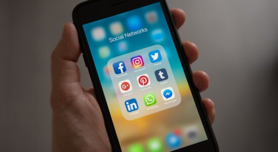 Facebook e Instagram a 11,99 dollari al mese