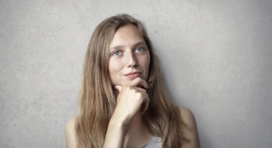 I 3 segreti preziosi che gli esperti non ti dicono per togliere il doppio mento