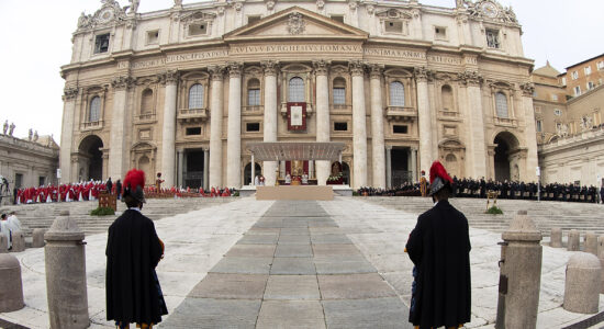 La medaglia del Vaticano che attira attenzione