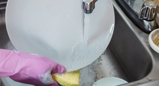 Non sempre si pulisce questo angolo della cucina