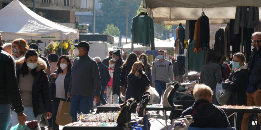 Oggi è facile risparmiare soldi-il mercato di Porta Portese