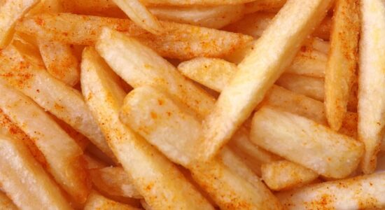 Patatine fritte fatte in casa sempre croccanti, ecco tutti i segreti da conoscere