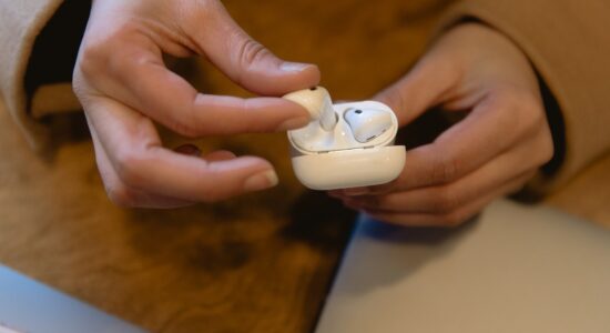 Pulire le cuffie wireless