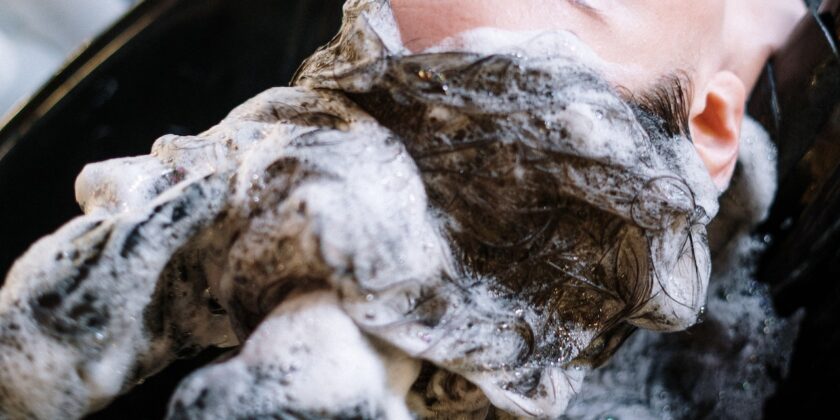 Quale scegliere fra shampoo solido e liquido