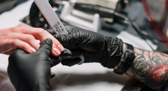 Se la manicure ti costa molto ecco cosa fare
