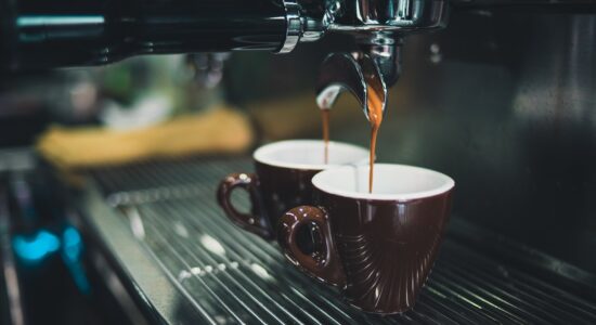 Secondo uno studio il caffè potrebbe far abbassare la pressione