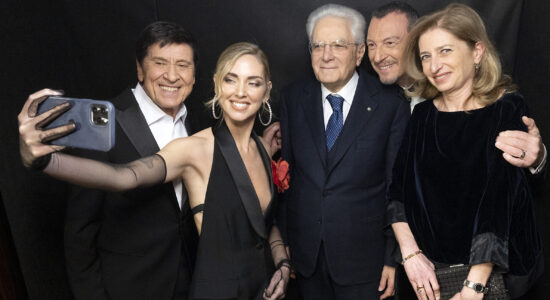 Selfie al Festival di Sanremo con il Presidente Mattarella
