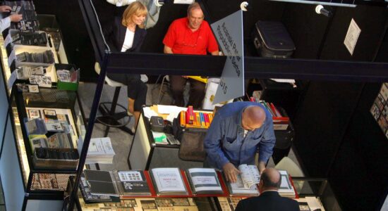Un gettone con francobollo che vale 70 euro-collezionisti