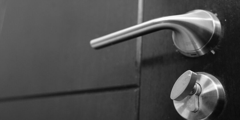 Uno dei posti più sporchi della casa sono le maniglie