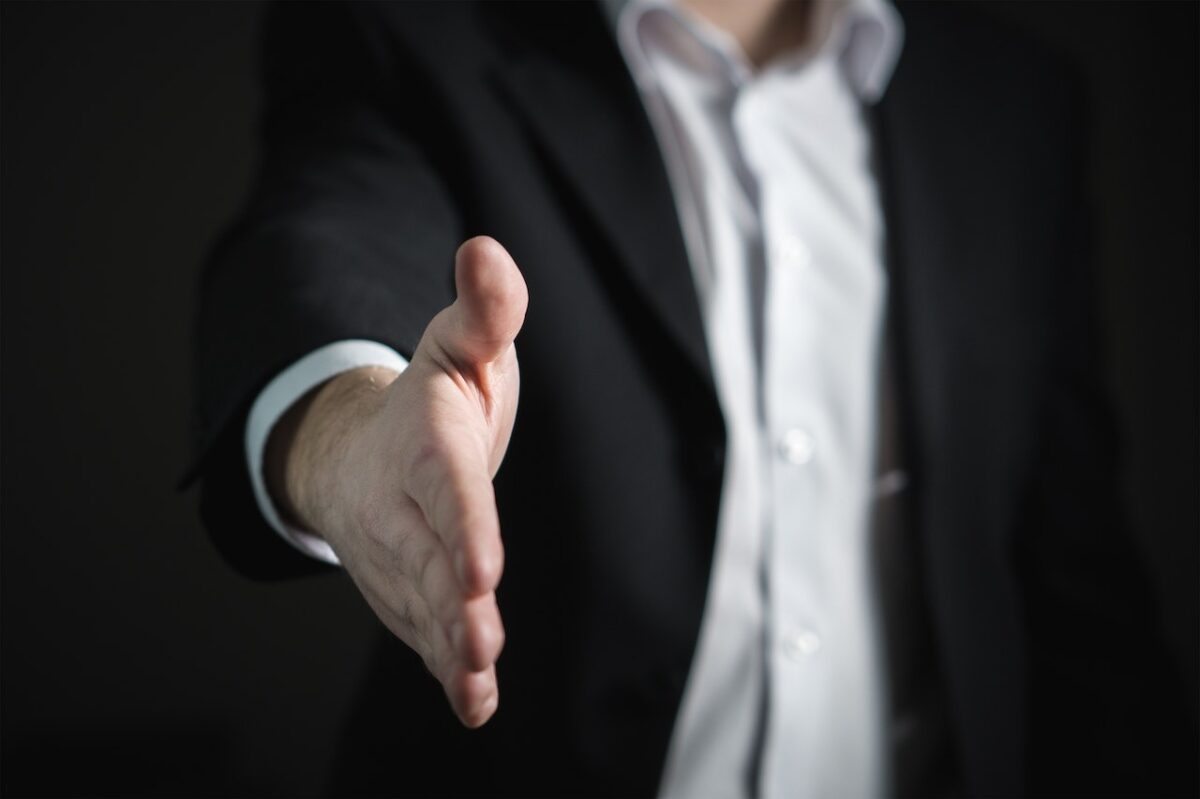 16 profili professionali richiesti