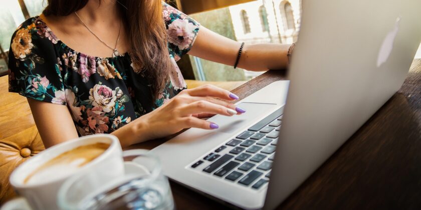 9 lavori da donna tra i più richiesti anche da casa o senza laurea