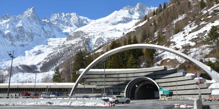 A un passo dal cielo in questi 3 ristoranti più alti d'Italia-Monte Bianco