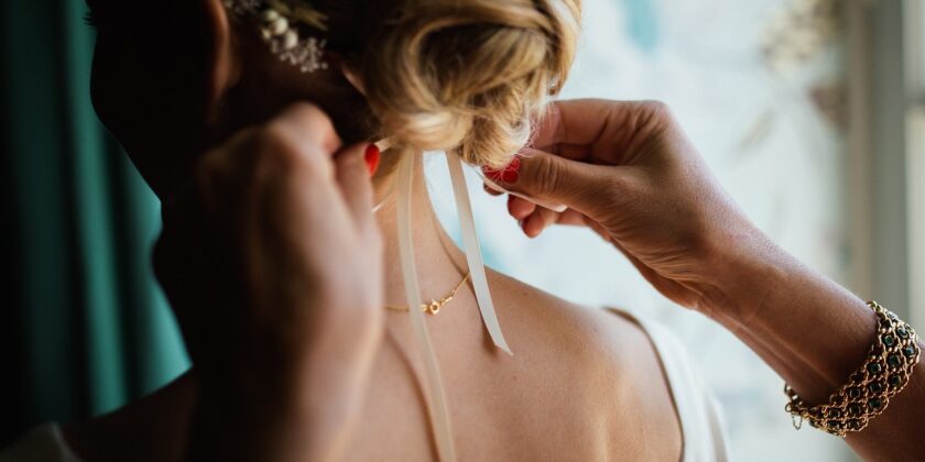 Acconciatura capelli chic e facile da fare