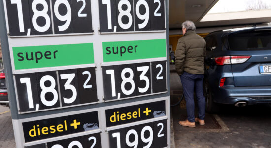 Addio alle auto a benzina e diesel